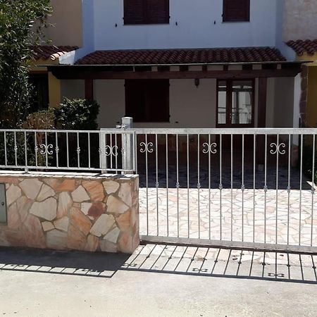 Casa Giovanna Porto Pino Luaran gambar