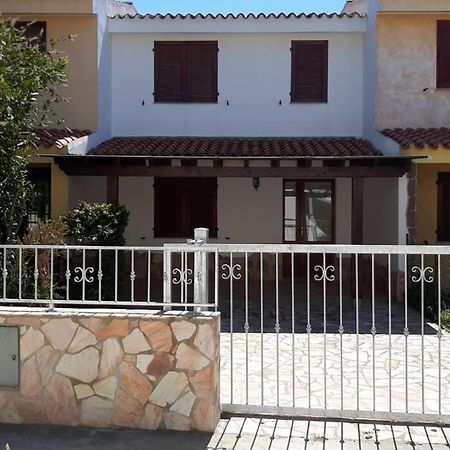 Casa Giovanna Porto Pino Luaran gambar